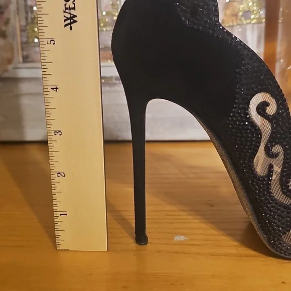 Rene Caovilla Swarovski Crystal Mesh Pumps - Picture 17 of 17